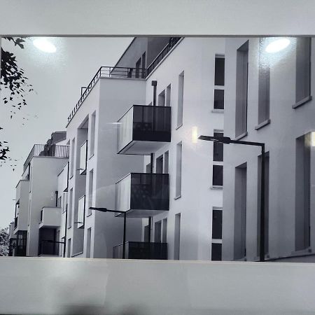Chambre Privee Dans Un Appartement A 37 Min De Champs Elysees サルトルーヴィル エクステリア 写真